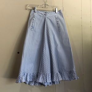 Samantha Pleat blue striped bermuda shorts size 2